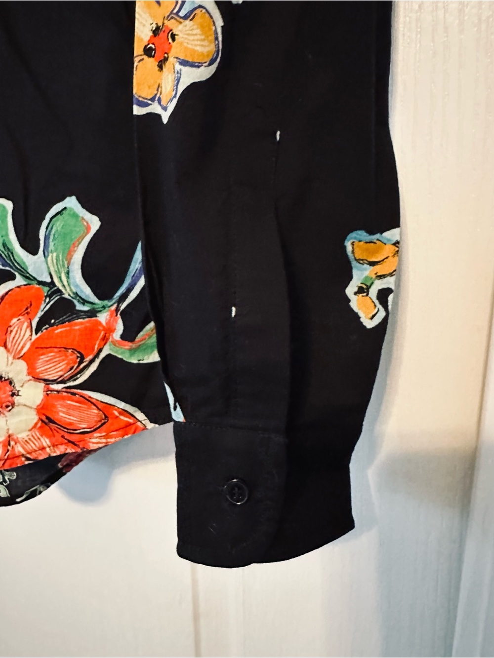 Gorgeous Desigual Black Floral Split-Print women’s long sleeves - Picture 4 of 7